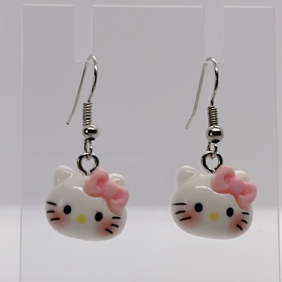 Jewelry - Cute Sanrio Hello Kitty Pendant Cartoon Dangle Earrings
